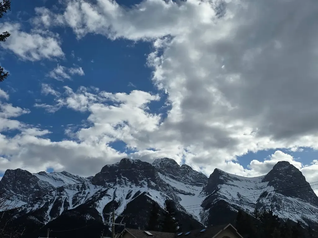 538 1 Street Canmore AB T1W 2L1