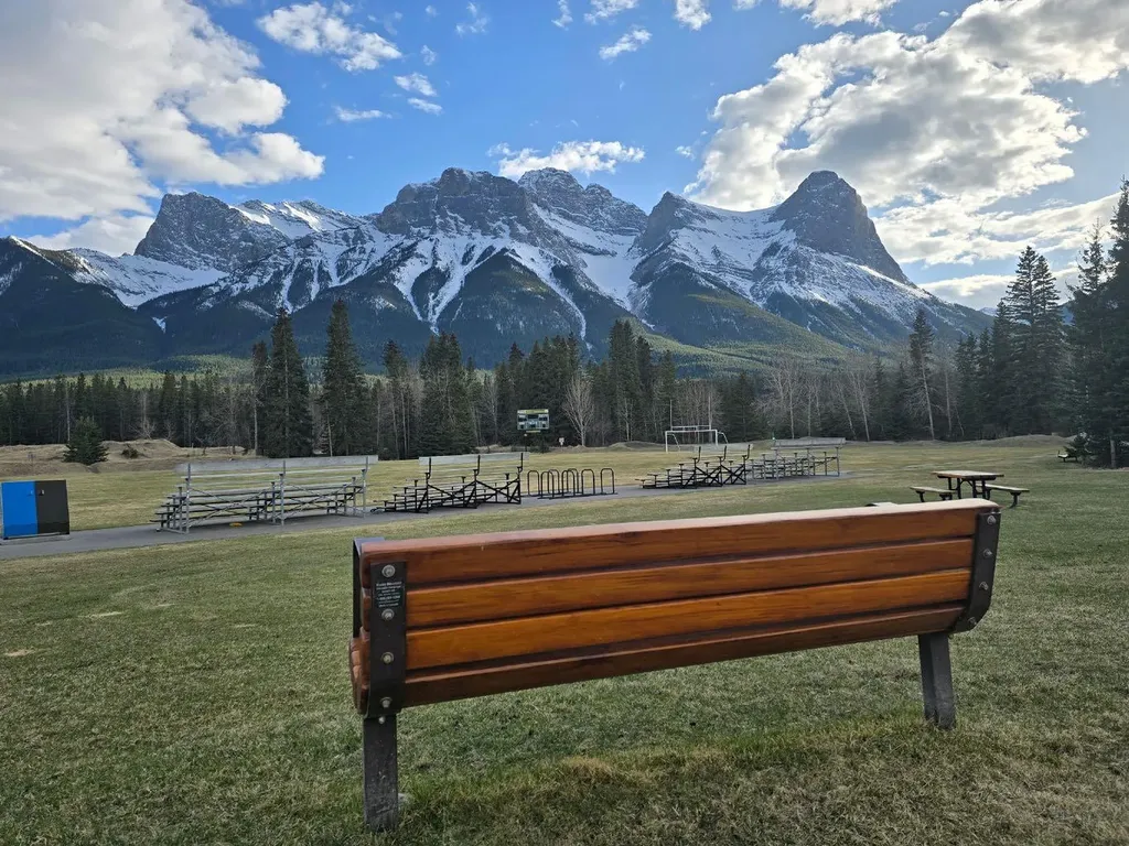 538 1 Street Canmore AB T1W 2L1