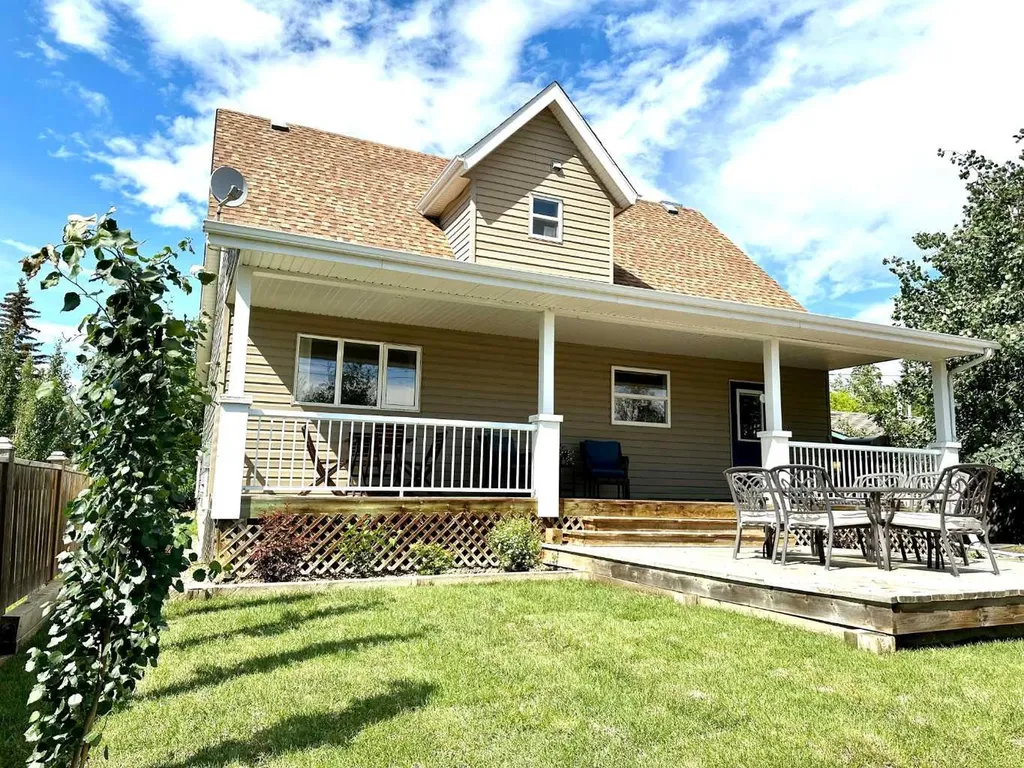 5028 Lakeshore Drive Sylvan Lake AB T4S 1A9