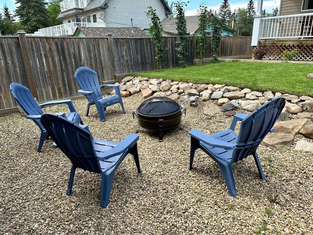 5028 Lakeshore Drive Sylvan Lake AB T4S 1A9