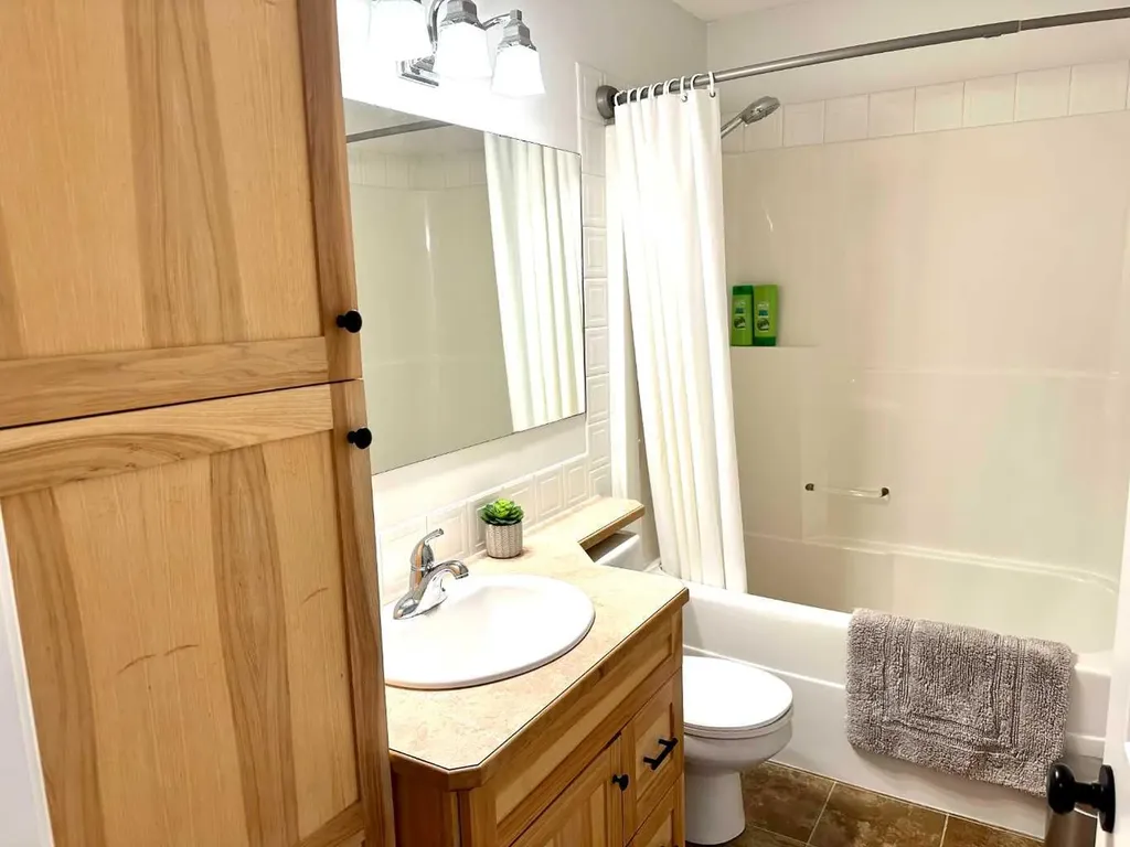 5028 Lakeshore Drive Sylvan Lake AB T4S 1A9