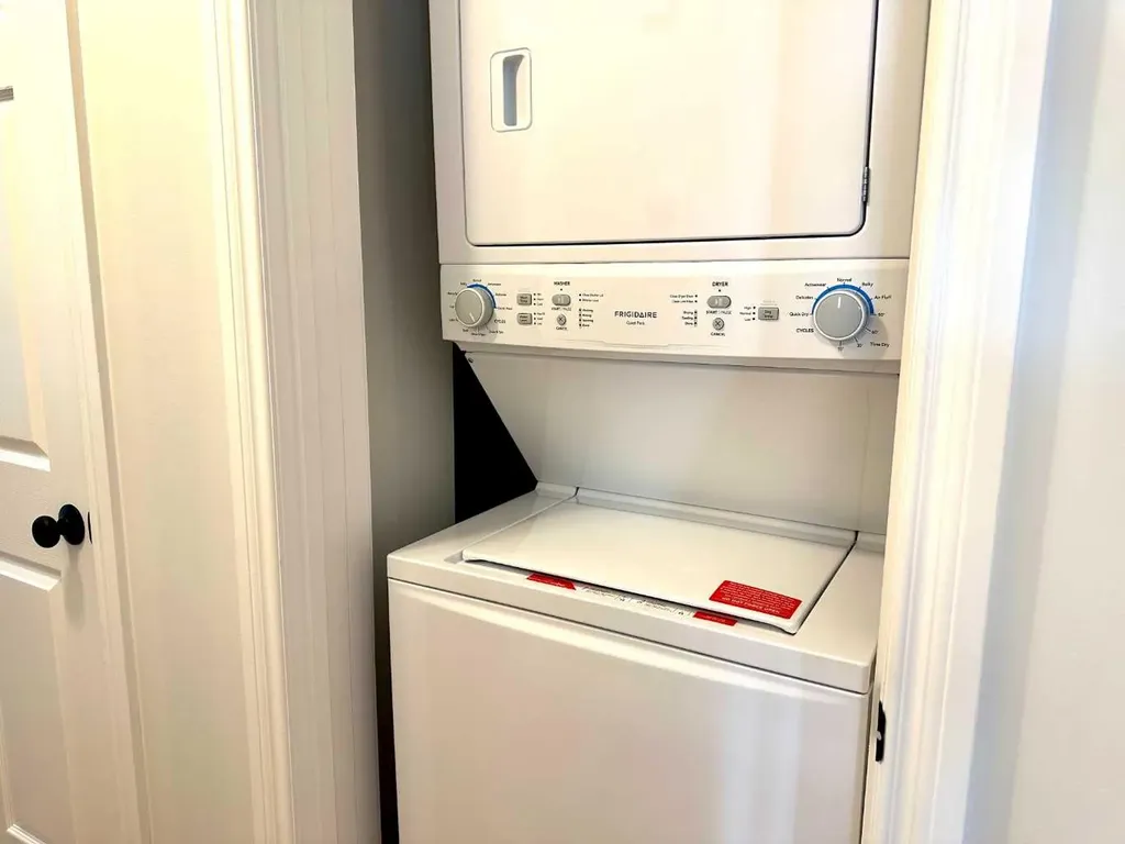 5028 Lakeshore Drive Sylvan Lake AB T4S 1A9
