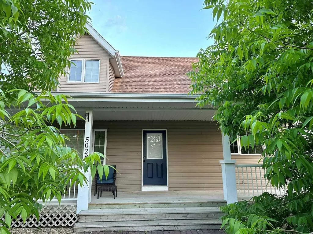 5028 Lakeshore Drive Sylvan Lake AB T4S 1A9