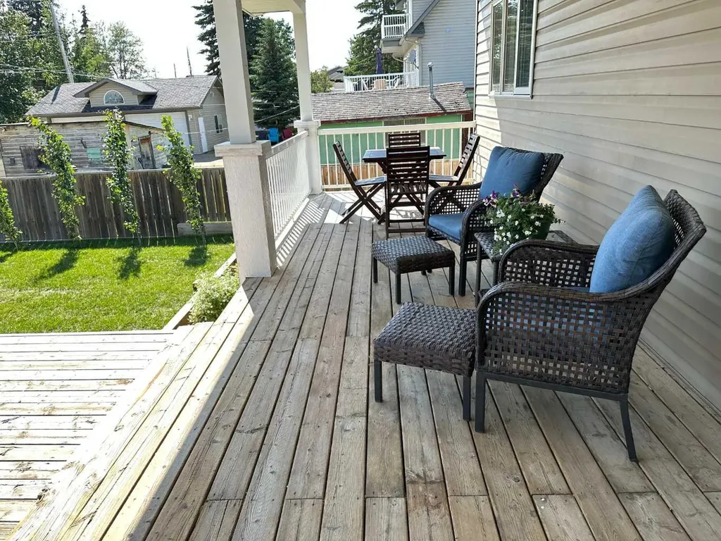 5028 Lakeshore Drive Sylvan Lake AB T4S 1A9