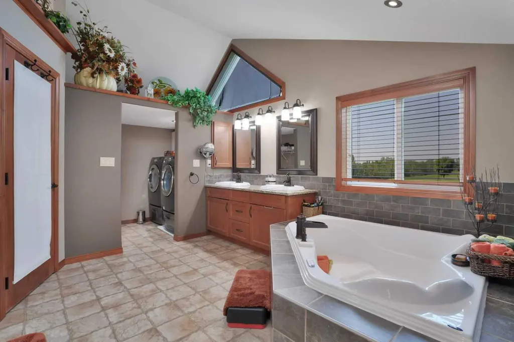25054 South Pine Lake Road Rural Red Deer County AB T0M 1R0