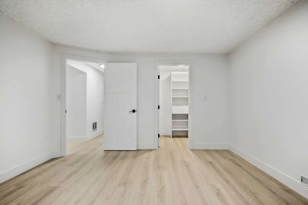 235 Lake Rosen Crescent SE Calgary AB T2J 3L9