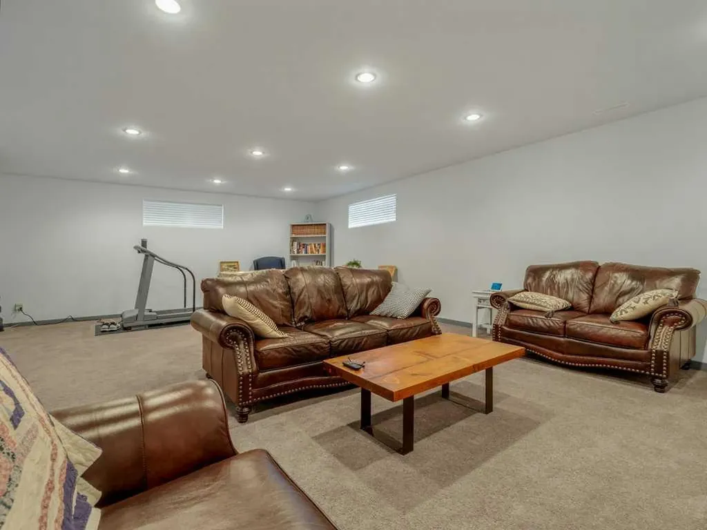 350 Uplands Boulevard N Lethbridge AB T1H 7C7