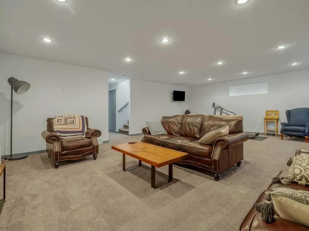 350 Uplands Boulevard N Lethbridge AB T1H 7C7