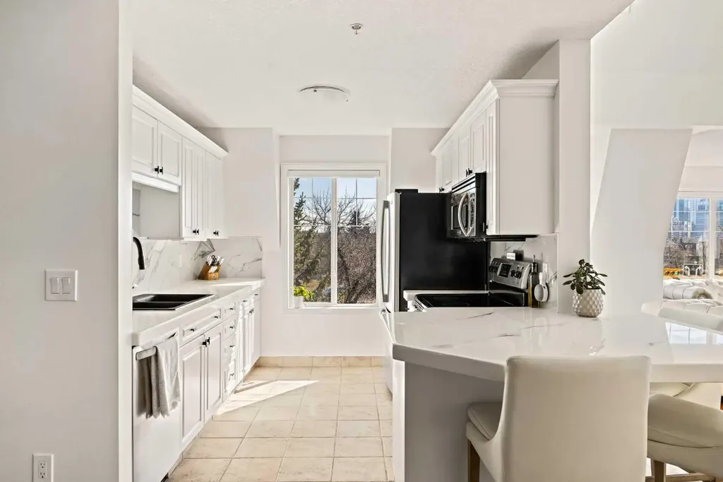 1110 5 Avenue NW Calgary AB T2N 0R6