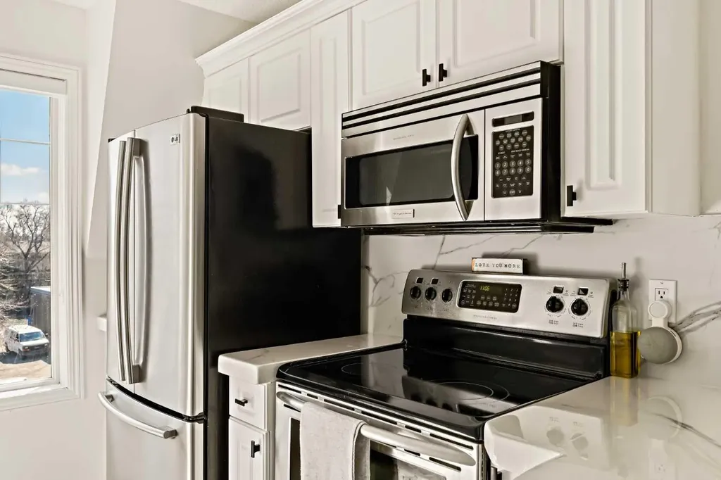 1110 5 Avenue NW Calgary AB T2N 0R6