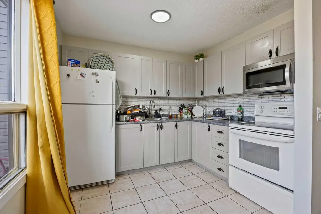 4360 58 Street NE Calgary AB T1Y 4S4