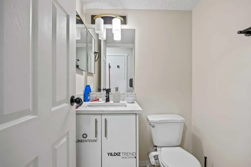 4360 58 Street NE Calgary AB T1Y 4S4