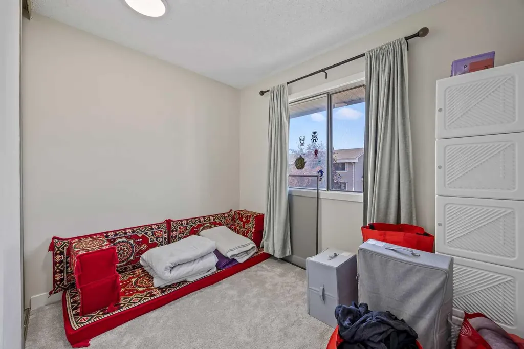 4360 58 Street NE Calgary AB T1Y 4S4