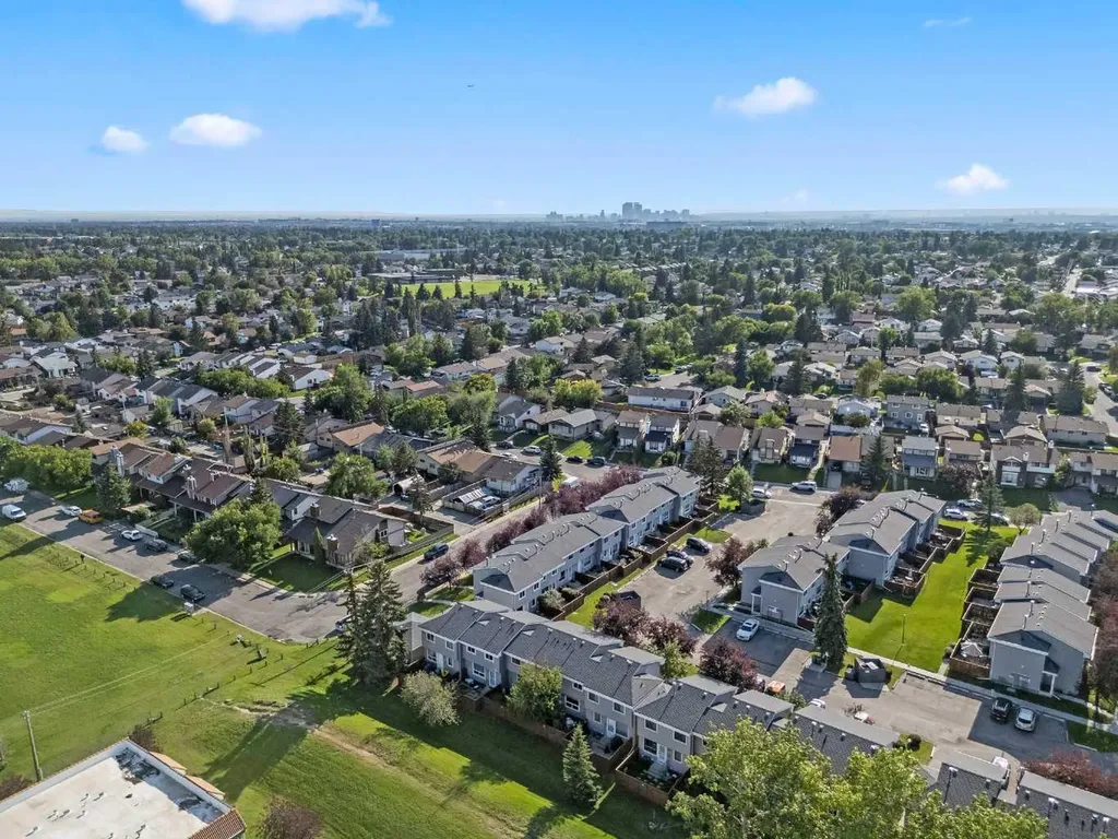 4360 58 Street NE Calgary AB T1Y 4S4