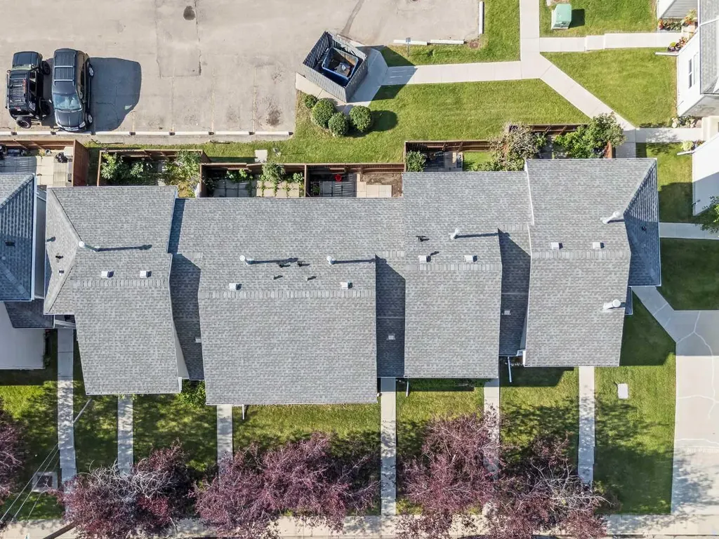 4360 58 Street NE Calgary AB T1Y 4S4