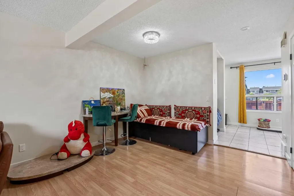 4360 58 Street NE Calgary AB T1Y 4S4