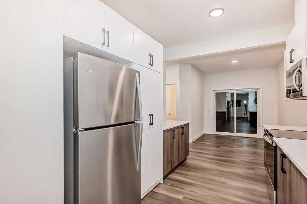 76 Tuscany Summit Square NW Calgary AB T3L 0G1