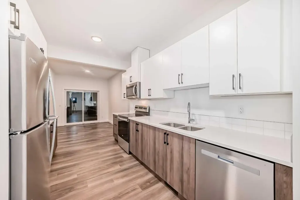 76 Tuscany Summit Square NW Calgary AB T3L 0G1