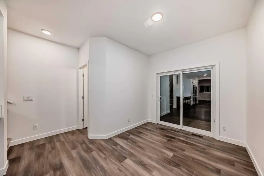 76 Tuscany Summit Square NW Calgary AB T3L 0G1
