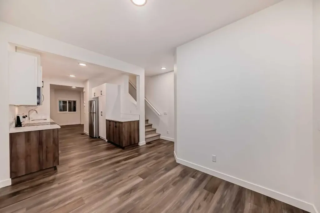 76 Tuscany Summit Square NW Calgary AB T3L 0G1