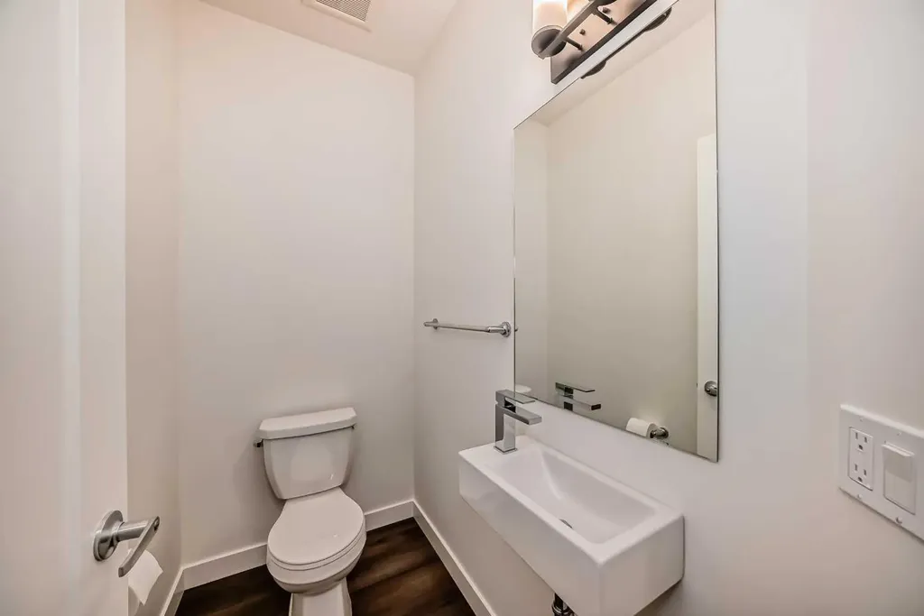 76 Tuscany Summit Square NW Calgary AB T3L 0G1