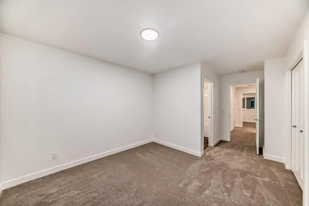 76 Tuscany Summit Square NW Calgary AB T3L 0G1