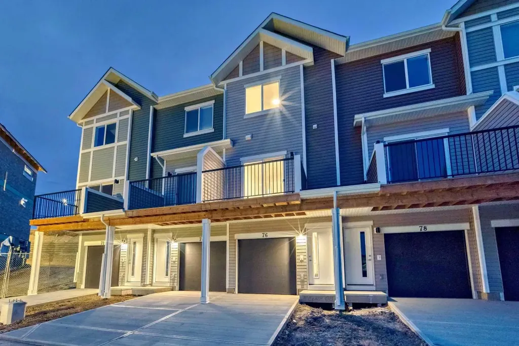 76 Tuscany Summit Square NW Calgary AB T3L 0G1