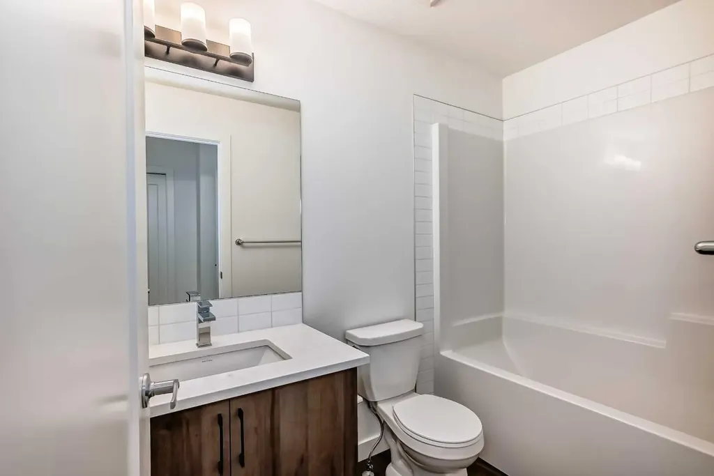 76 Tuscany Summit Square NW Calgary AB T3L 0G1