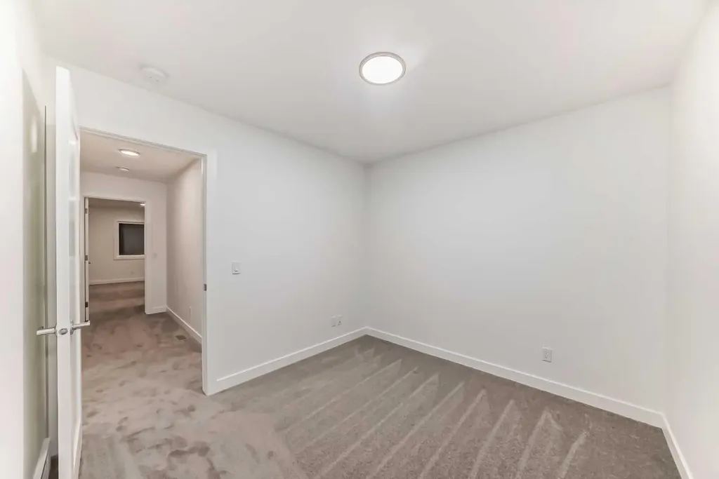 76 Tuscany Summit Square NW Calgary AB T3L 0G1
