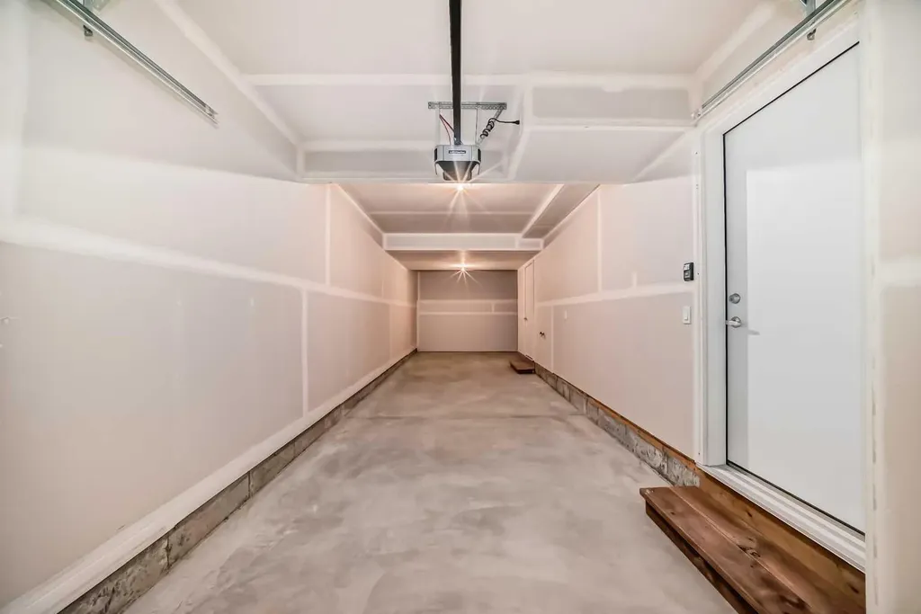 76 Tuscany Summit Square NW Calgary AB T3L 0G1