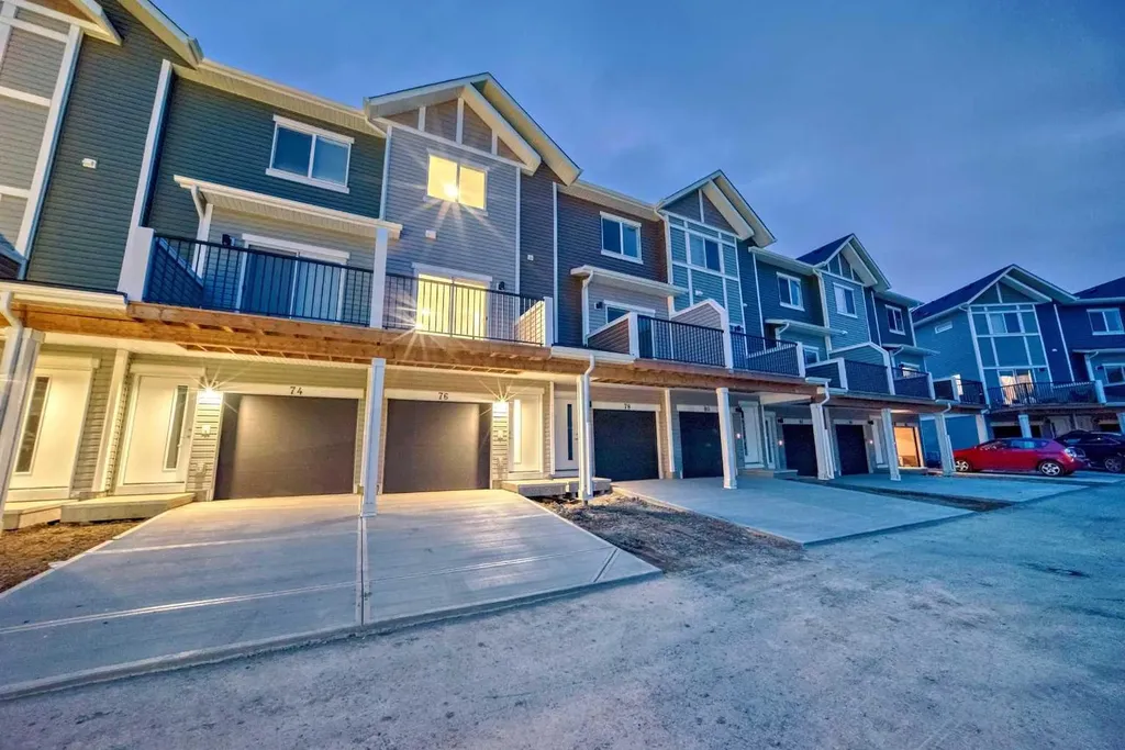 76 Tuscany Summit Square NW Calgary AB T3L 0G1
