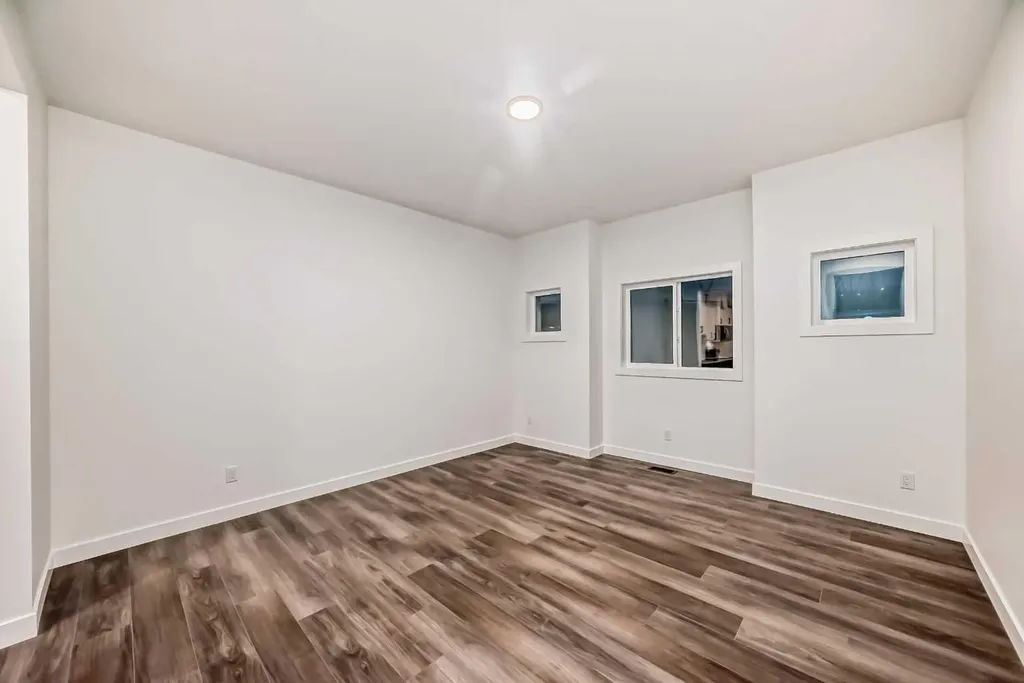76 Tuscany Summit Square NW Calgary AB T3L 0G1