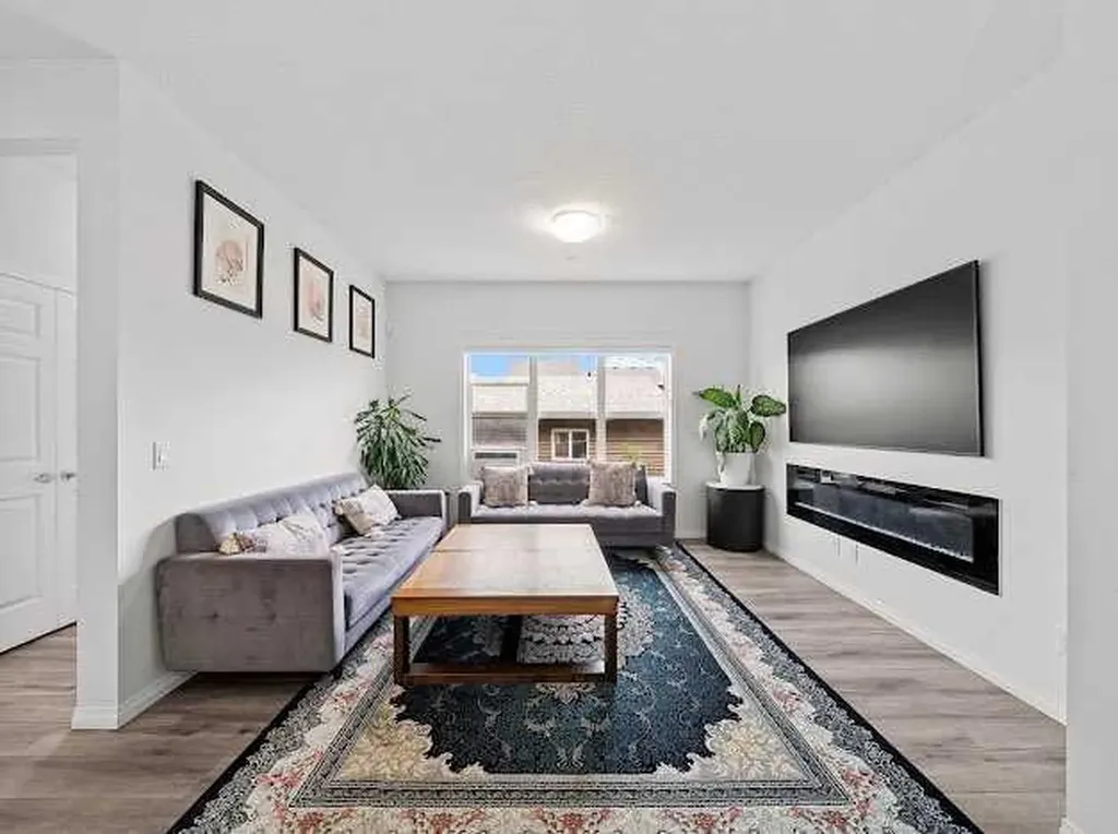 136 Lucas Street NW Calgary AB T3P1R6