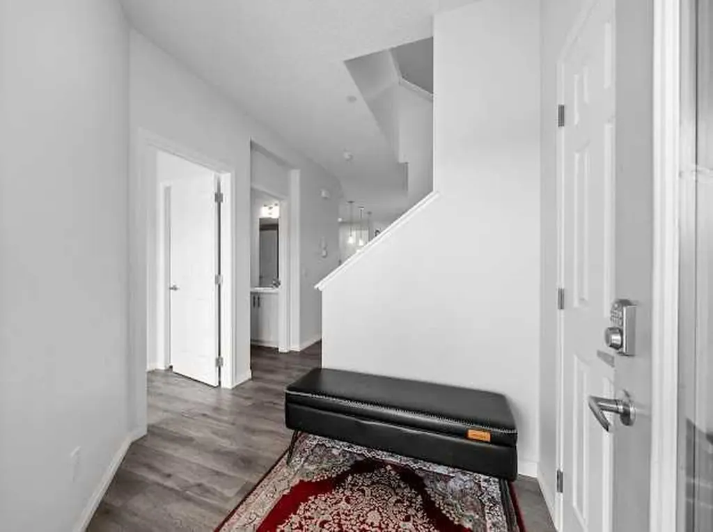 136 Lucas Street NW Calgary AB T3P1R6