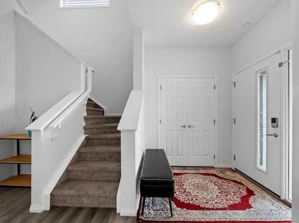 136 Lucas Street NW Calgary AB T3P1R6