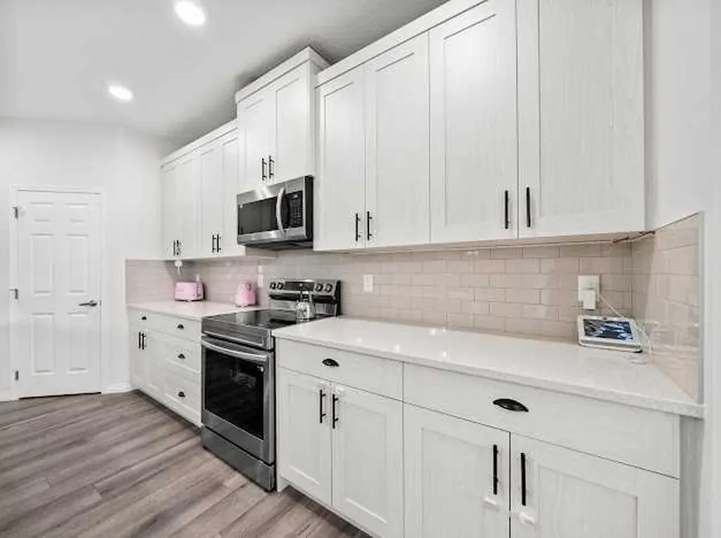 136 Lucas Street NW Calgary AB T3P1R6