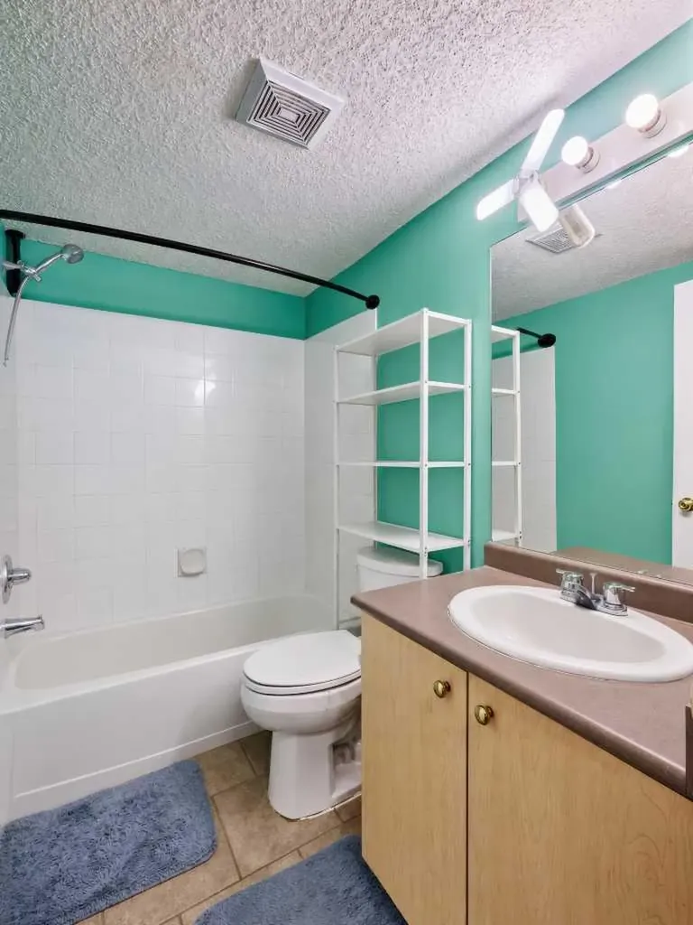 4975 130 Avenue SE Calgary AB T2Z4P1