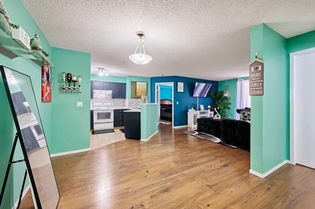 4975 130 Avenue SE Calgary AB T2Z4P1