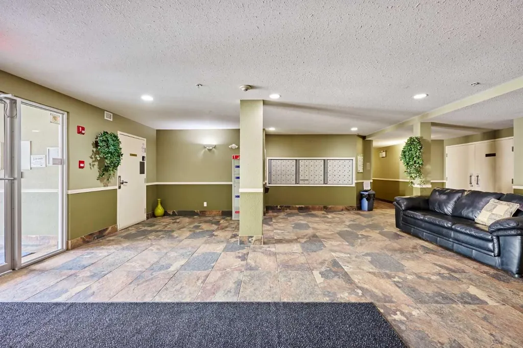 4975 130 Avenue SE Calgary AB T2Z4P1