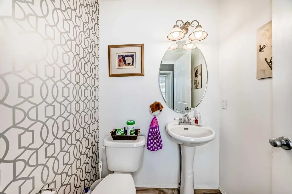 112 Country Village Cape NE Calgary AB T3K 5J7