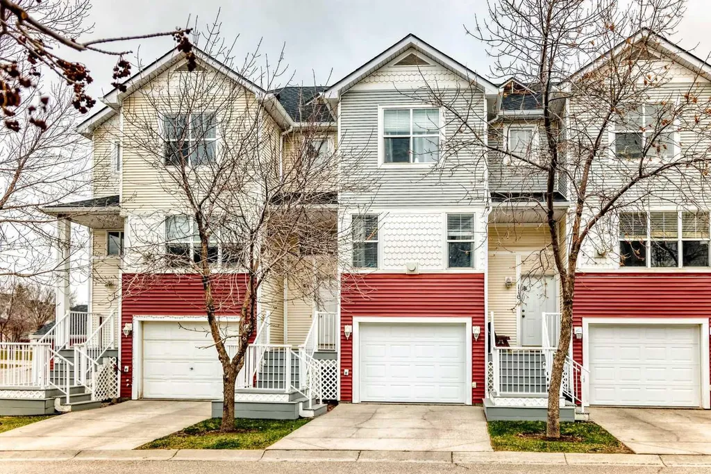 112 Country Village Cape NE Calgary AB T3K 5J7