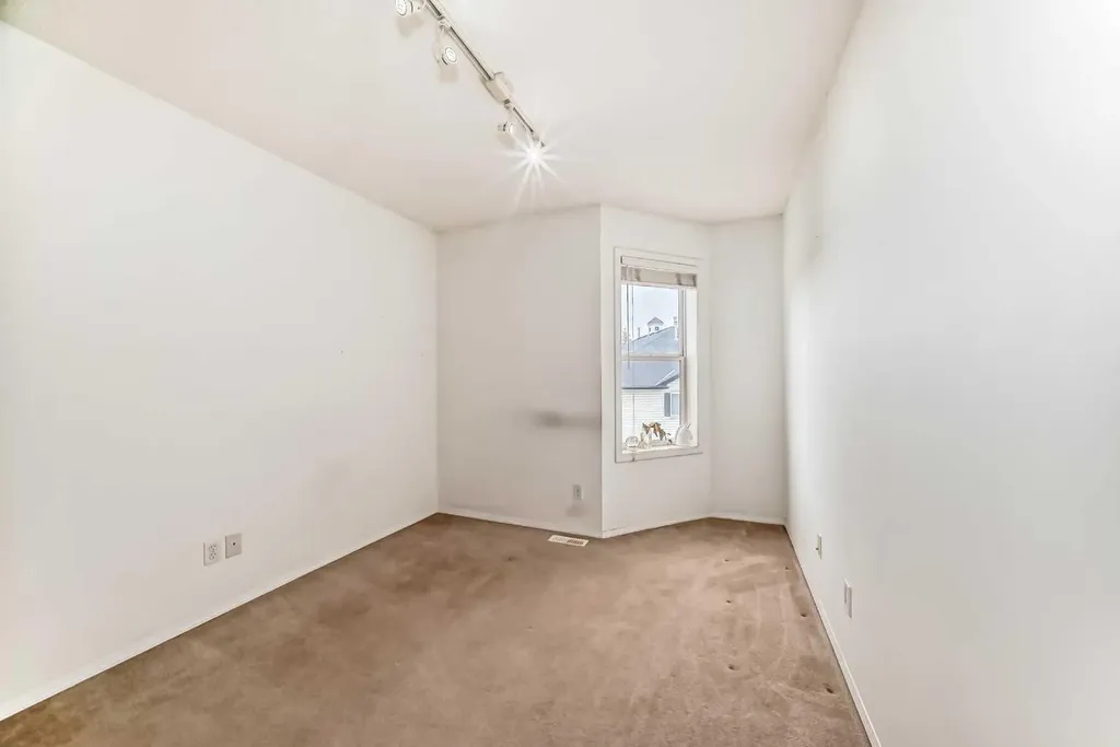112 Country Village Cape NE Calgary AB T3K 5J7