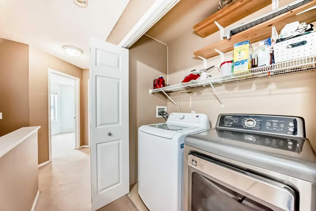 112 Country Village Cape NE Calgary AB T3K 5J7