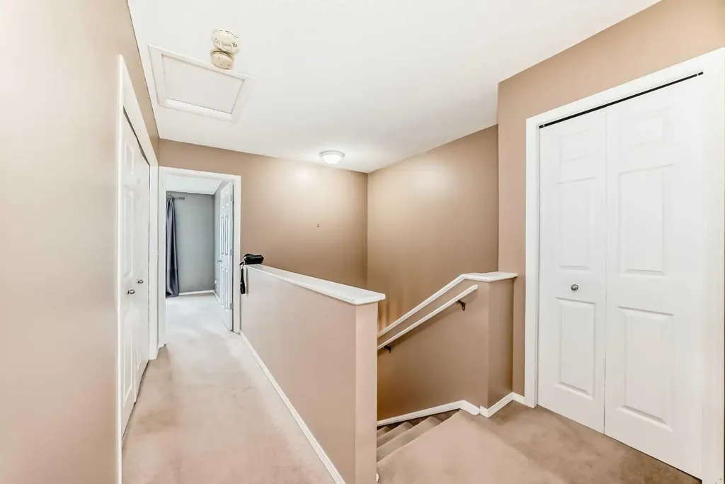 112 Country Village Cape NE Calgary AB T3K 5J7