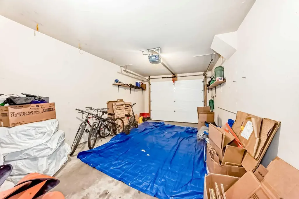 112 Country Village Cape NE Calgary AB T3K 5J7