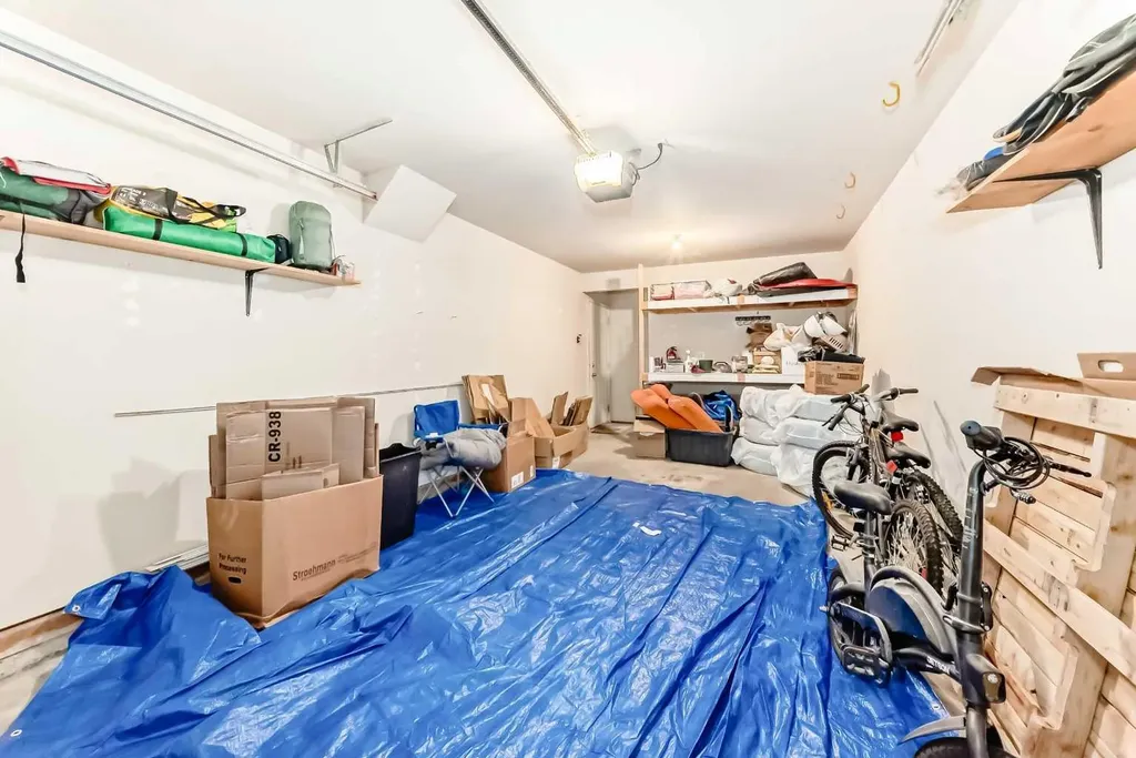 112 Country Village Cape NE Calgary AB T3K 5J7