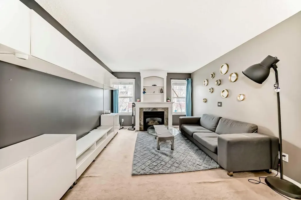 112 Country Village Cape NE Calgary AB T3K 5J7