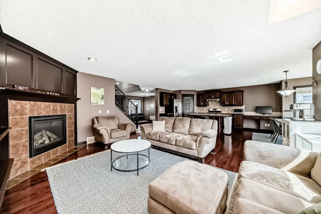 229 Panamount Road NW Calgary AB T3K 0H9