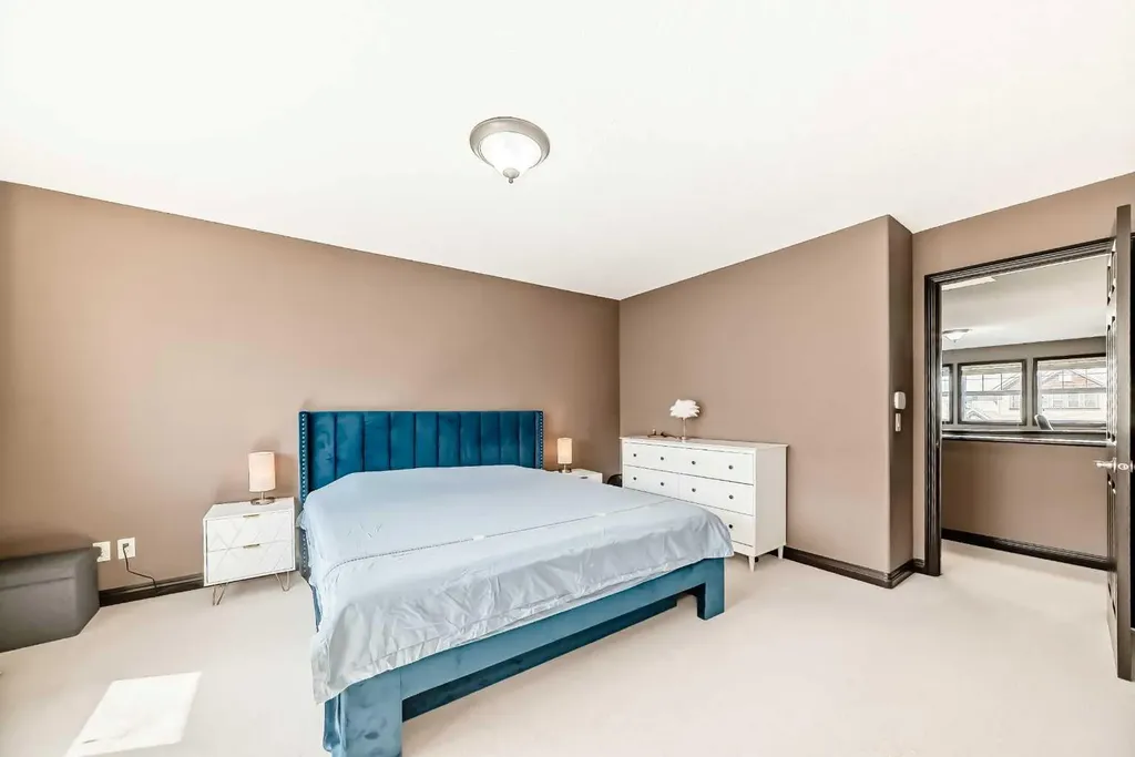229 Panamount Road NW Calgary AB T3K 0H9