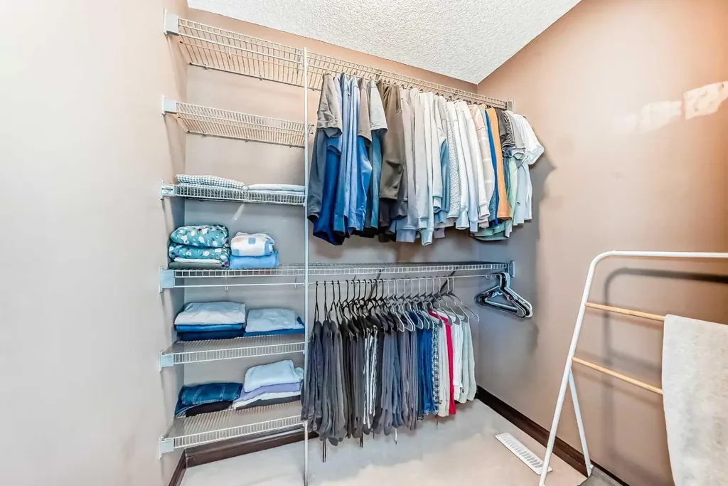 229 Panamount Road NW Calgary AB T3K 0H9